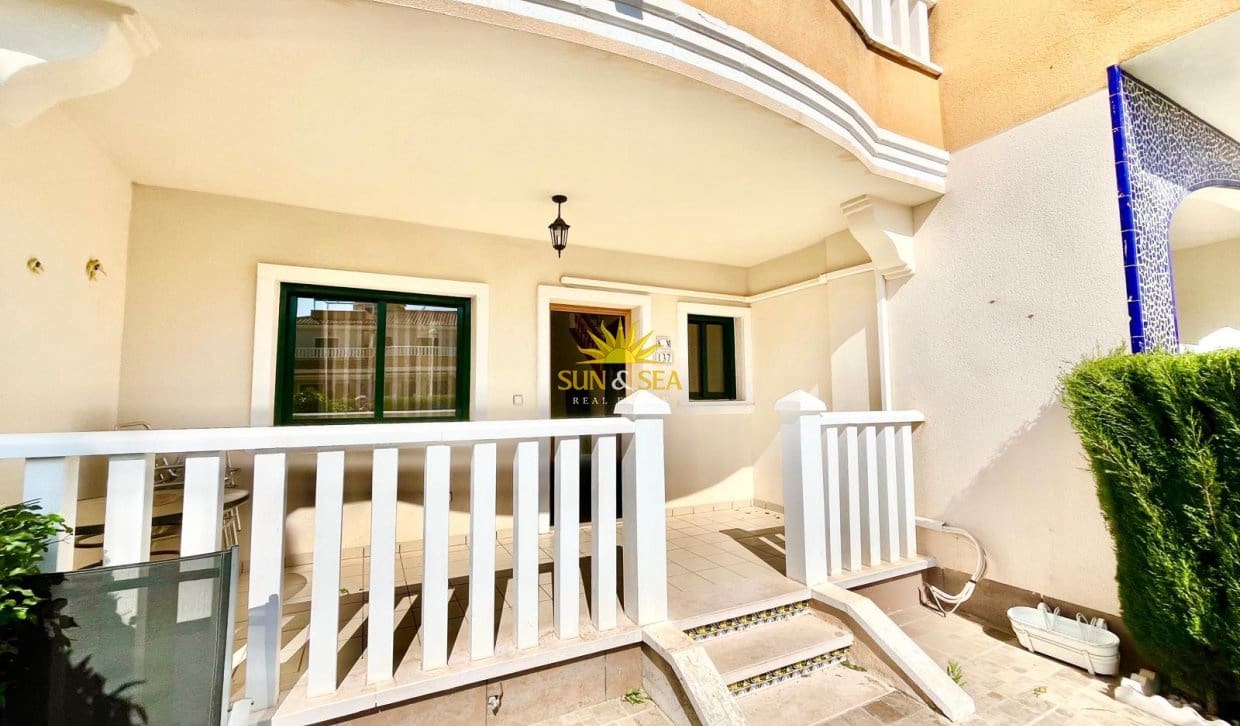 3 sypialnia Dom do wynajęcia w Ciudad Quesada z basenem garażem - 1 300 € (Ref: 9889299)