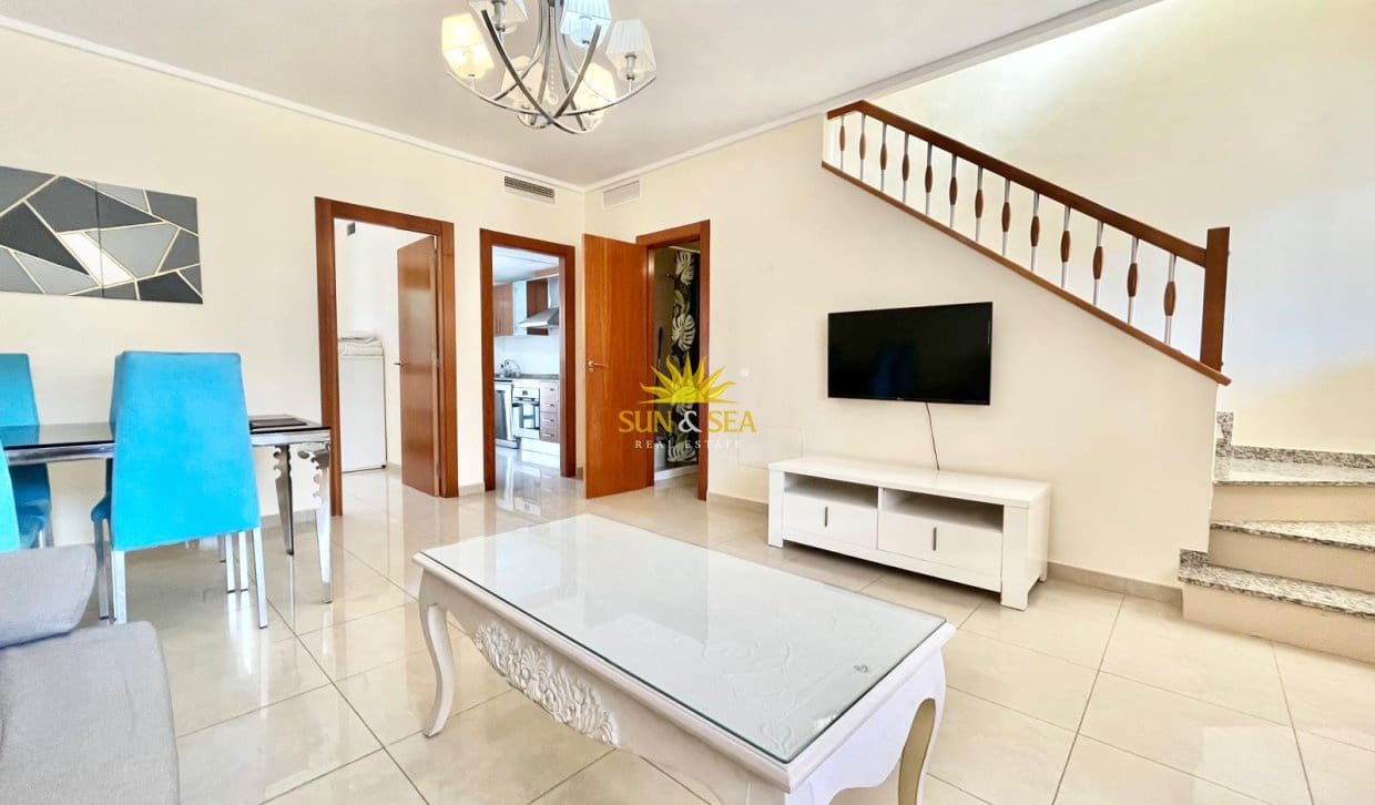 3 sypialnia Dom do wynajęcia w Ciudad Quesada z basenem garażem - 1 300 € (Ref: 9889299)