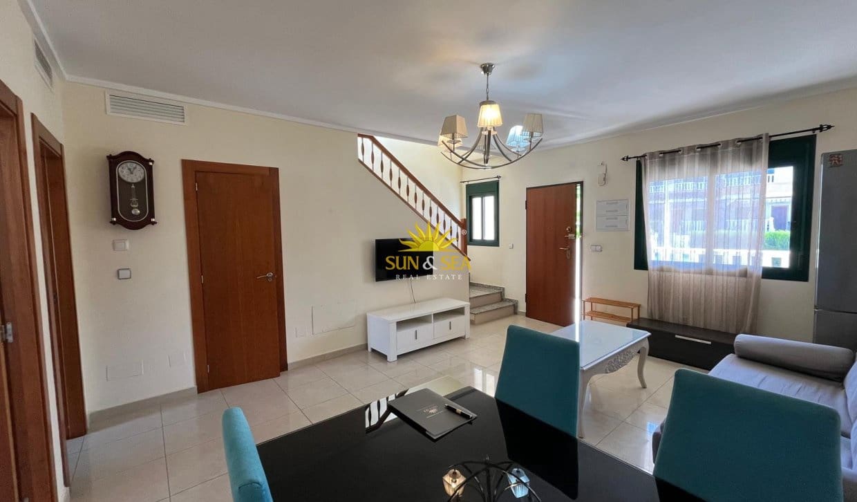 3 sypialnia Dom do wynajęcia w Ciudad Quesada z basenem garażem - 1 300 € (Ref: 9889299)