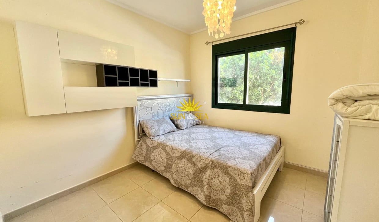 3 sypialnia Dom do wynajęcia w Ciudad Quesada z basenem garażem - 1 300 € (Ref: 9889299)