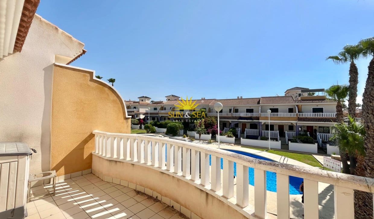 3 sypialnia Dom do wynajęcia w Ciudad Quesada z basenem garażem - 1 300 € (Ref: 9889299)