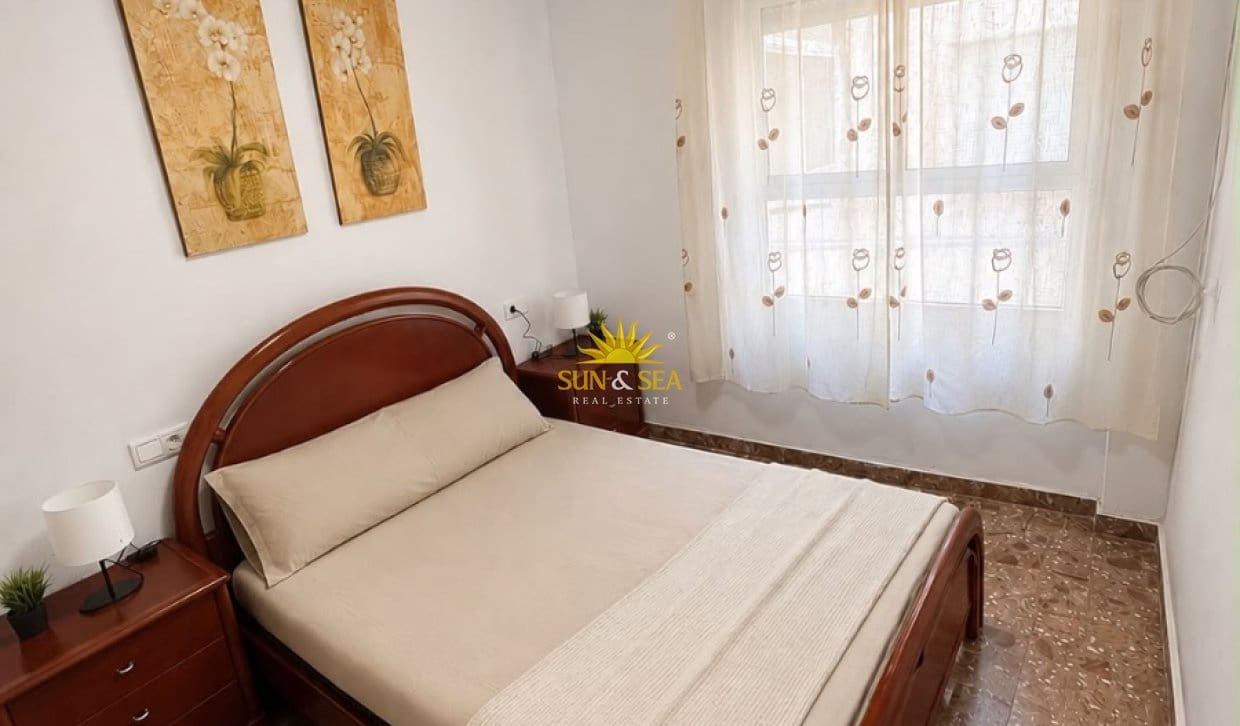 3 camera da letto Appartamento da affittare in La Mata - 1.000 € (Rif: 9889300)