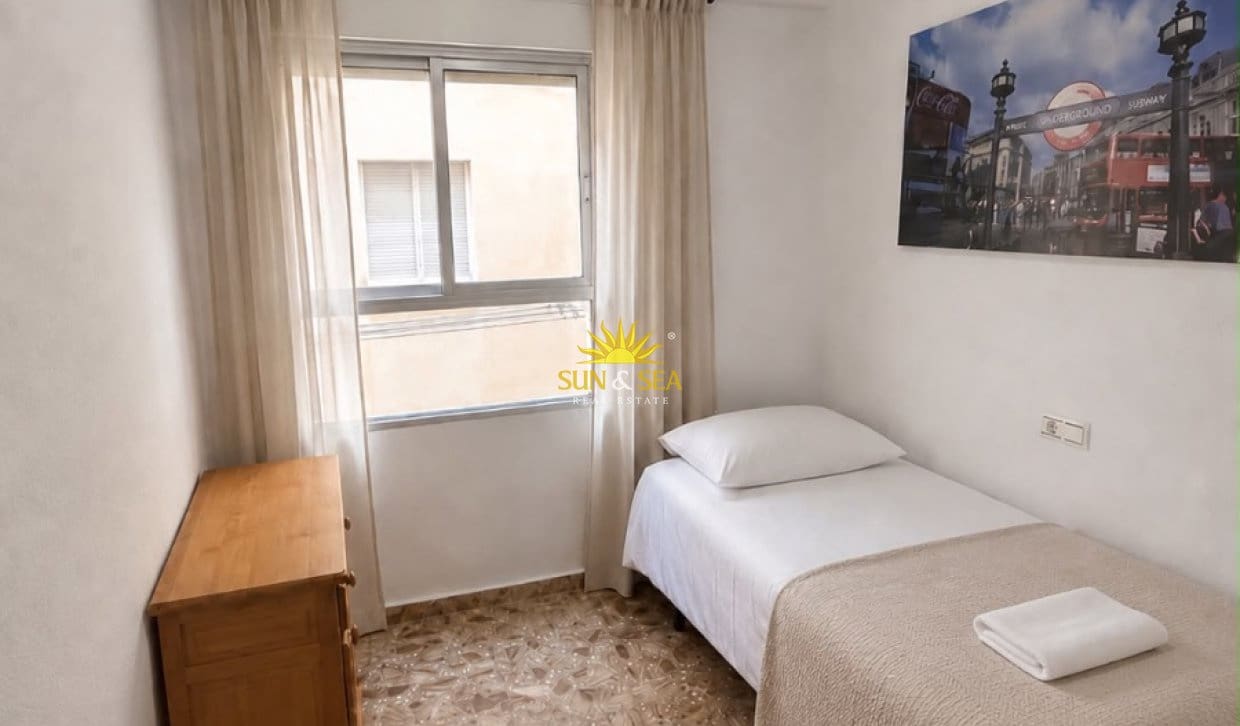 3 camera da letto Appartamento da affittare in La Mata - 1.000 € (Rif: 9889300)