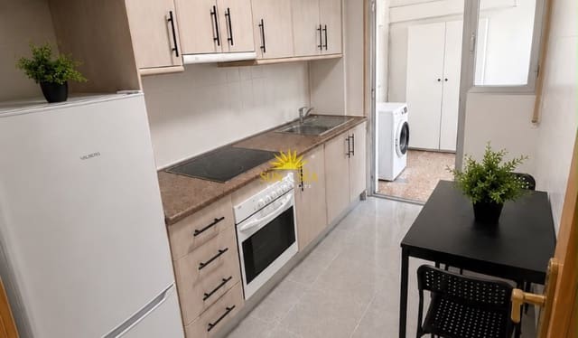 3 slaapkamer Appartement te huur in La Mata, Torrevieja - € 1.000 (Ref: 9889300)