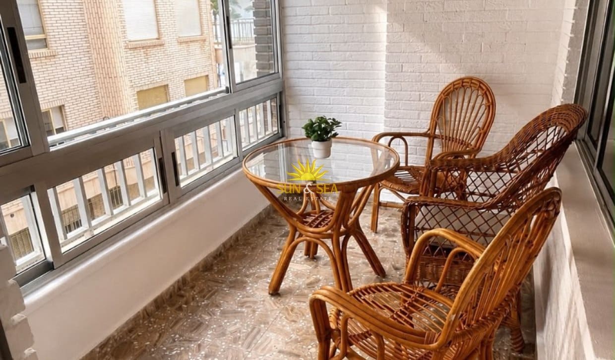 3 camera da letto Appartamento da affittare in La Mata - 1.000 € (Rif: 9889300)