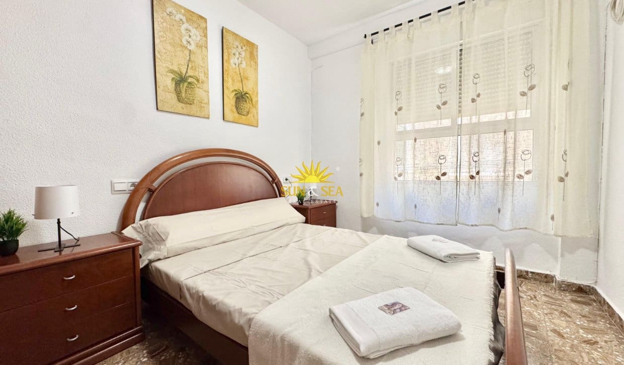 3 bedroom Apartment for rent in La Mata - € 1,100 (Ref: 9889300)