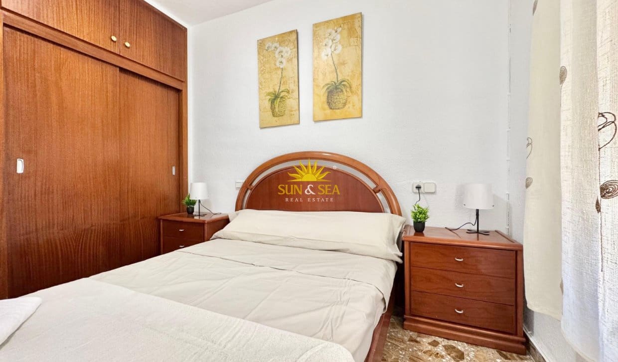 3 bedroom Apartment for rent in La Mata - € 1,100 (Ref: 9889300)