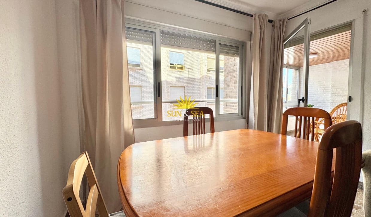 3 bedroom Apartment for rent in La Mata - € 1,100 (Ref: 9889300)