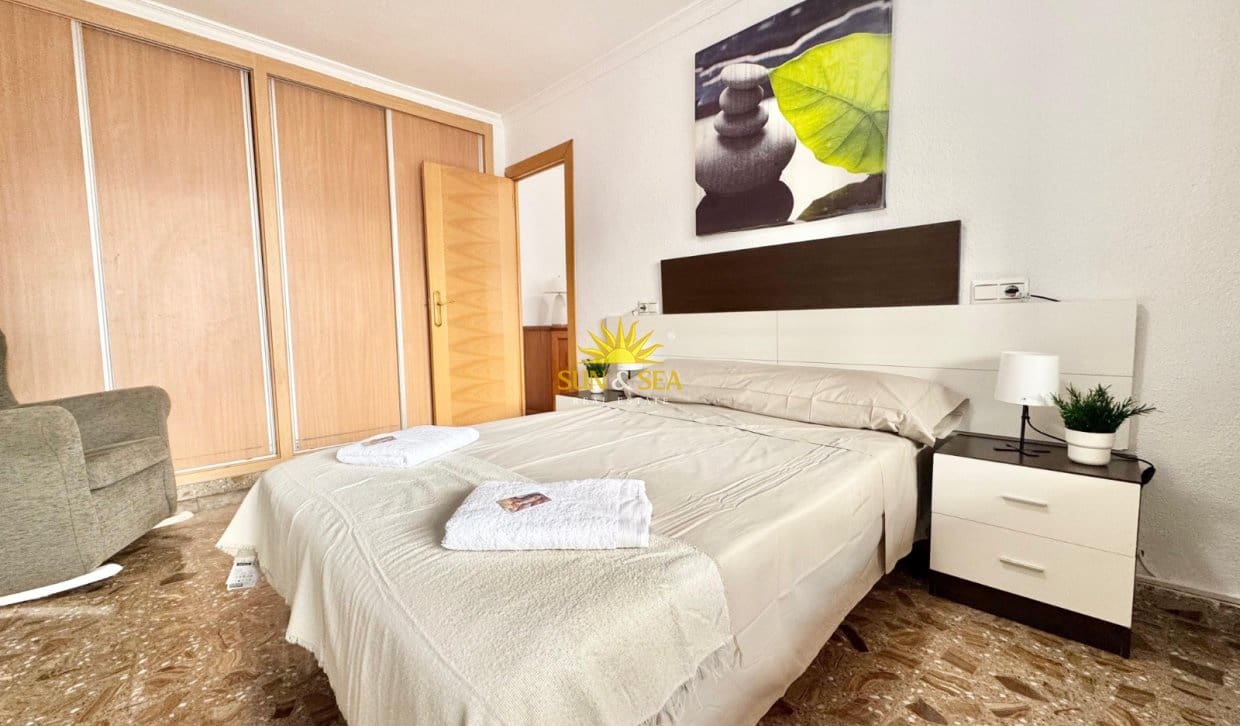3 bedroom Apartment for rent in La Mata - € 1,100 (Ref: 9889300)