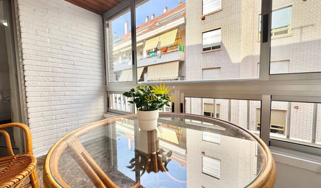 3 bedroom Apartment for rent in La Mata - € 1,100 (Ref: 9889300)