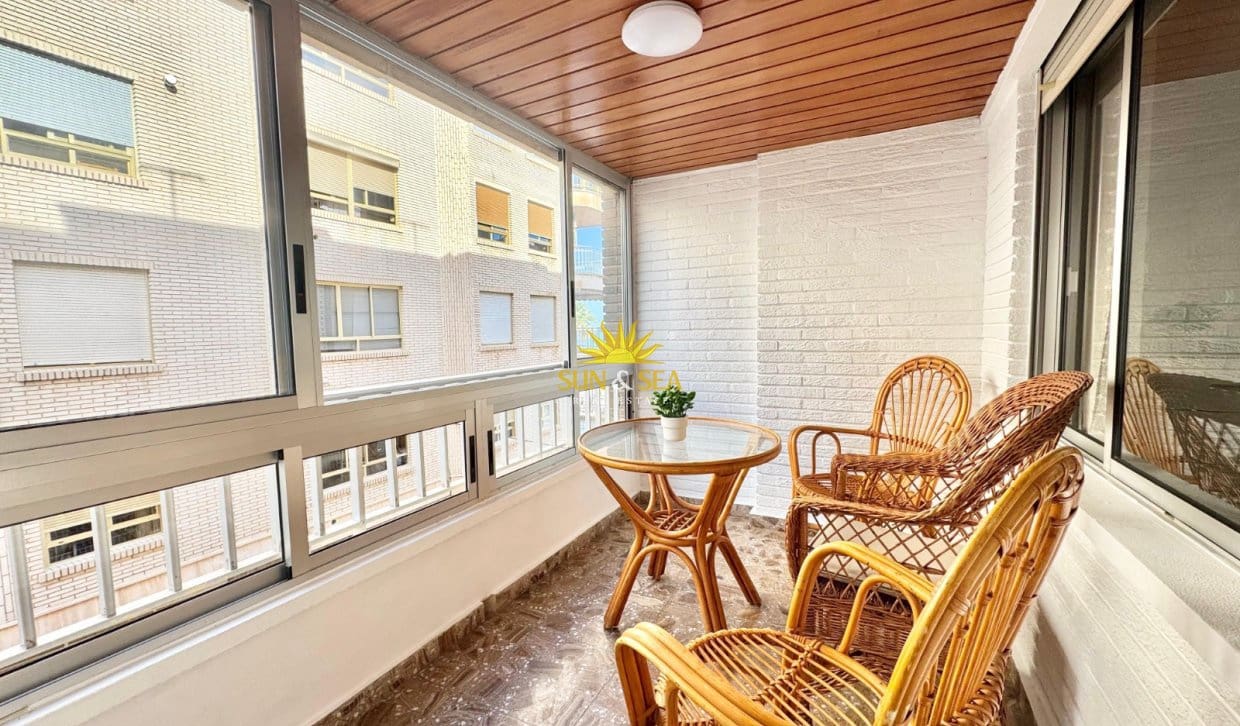 3 bedroom Apartment for rent in La Mata - € 1,100 (Ref: 9889300)