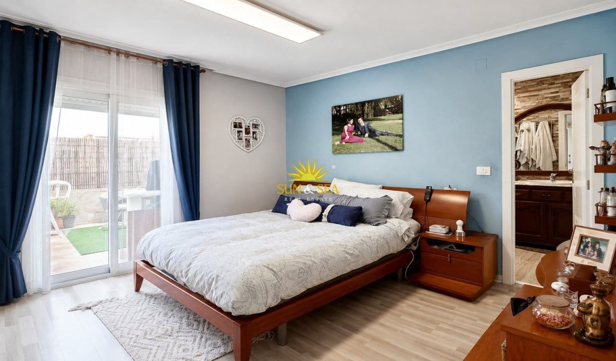 5 soveværelse Lejlighed til salg i Lo Pagan med garage - € 269.000 (Ref: 9889371)