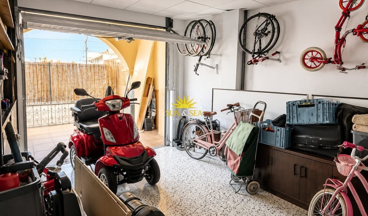 5 soveværelse Lejlighed til salg i Lo Pagan med garage - € 269.000 (Ref: 9889371)