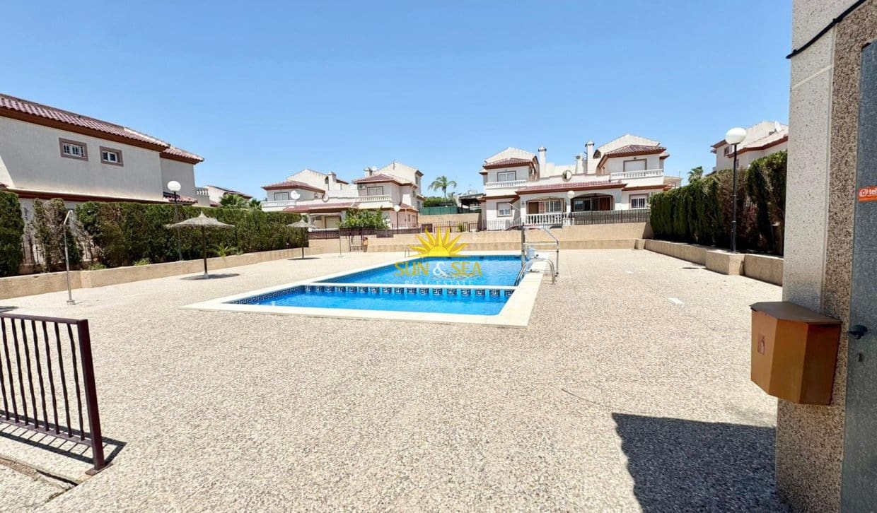 3 soveværelse Lejlighed til leje i San Fulgencio med swimmingpool garage - € 1.600 (Ref: 9890678)