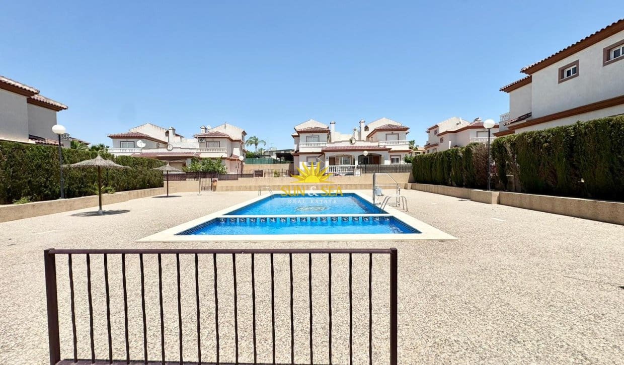 3 soveværelse Lejlighed til leje i San Fulgencio med swimmingpool garage - € 1.600 (Ref: 9890678)