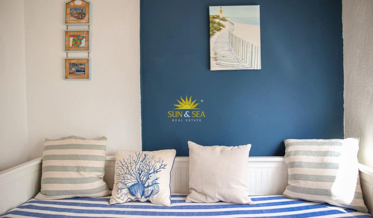 2 bedroom Apartment for rent in Torrevieja with pool - € 1,200 (Ref: 9891344)