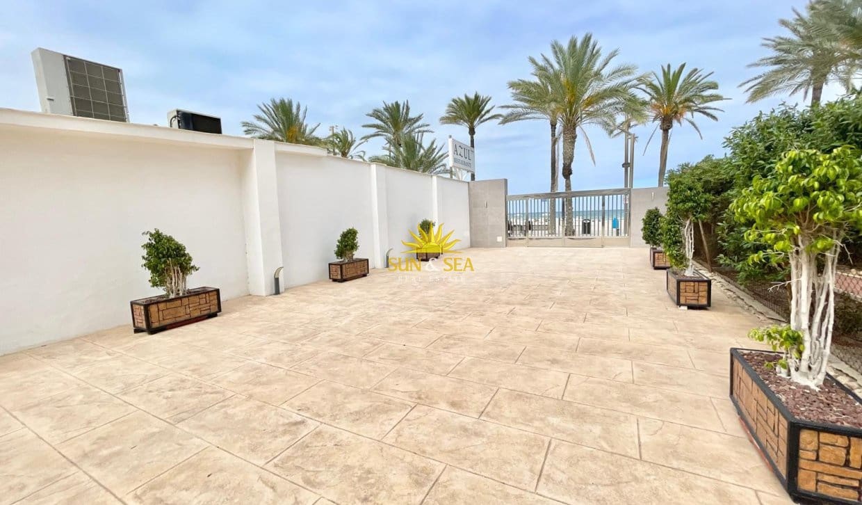 3 bedroom Apartment for holiday rental in Playa de San Juan with pool garage - € 1,300 (Ref: 9892703)