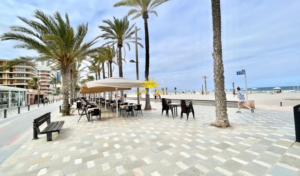 3 bedroom Apartment for holiday rental in Playa de San Juan with pool garage - € 1,300 (Ref: 9892703)