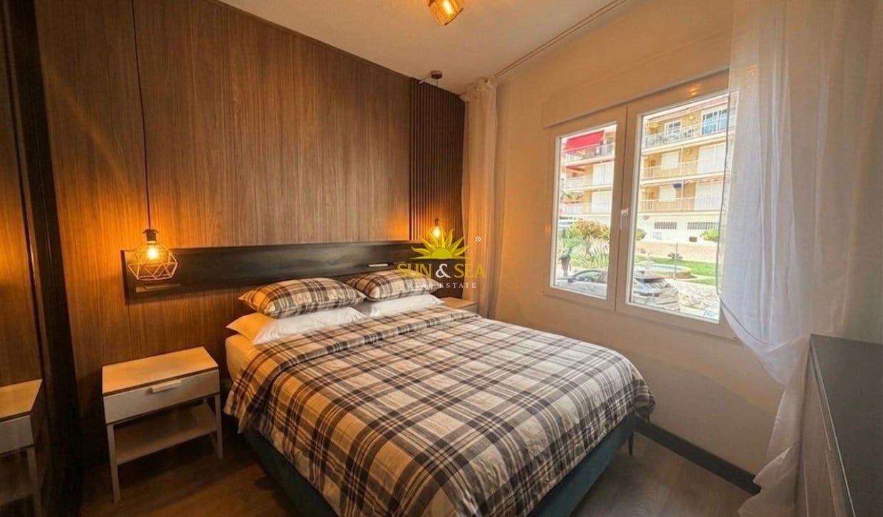 2 slaapkamer Appartement te koop in Torrevieja - € 229.000 (Ref: 9892971)