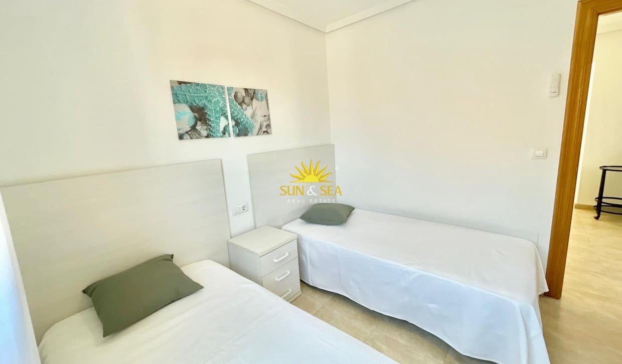 2 sovrum Lägenhet att hyra i Los Alcazares med garage - 800 € (Ref: 9893229)