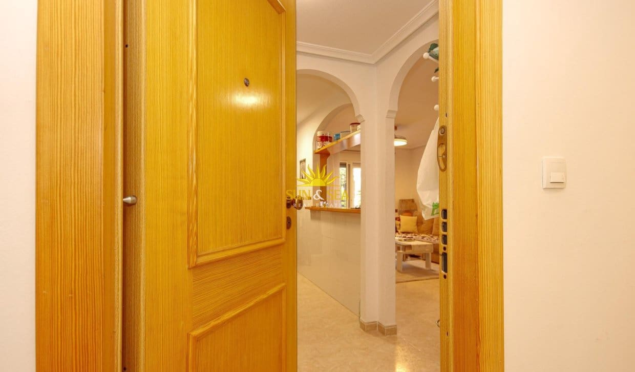 Casa de 2 habitaciones en Orihuela Costa en venta con piscina - 218.000 € (Ref: 9893230)