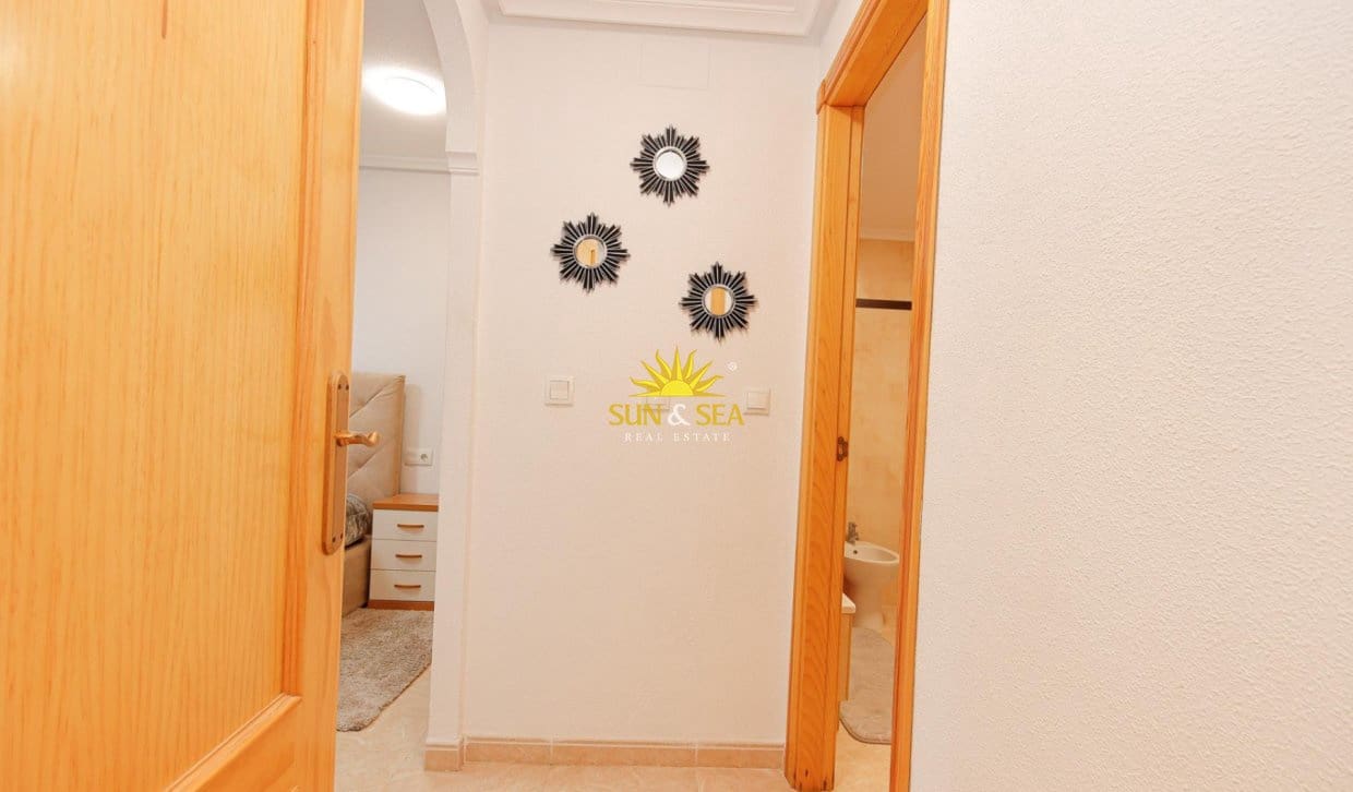 Casa de 2 habitaciones en Orihuela Costa en venta con piscina - 218.000 € (Ref: 9893230)
