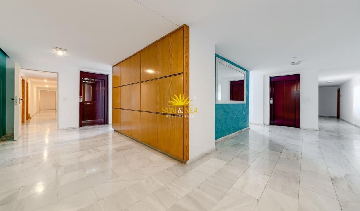 Casa de 2 habitaciones en Orihuela Costa en venta con piscina - 218.000 € (Ref: 9893230)