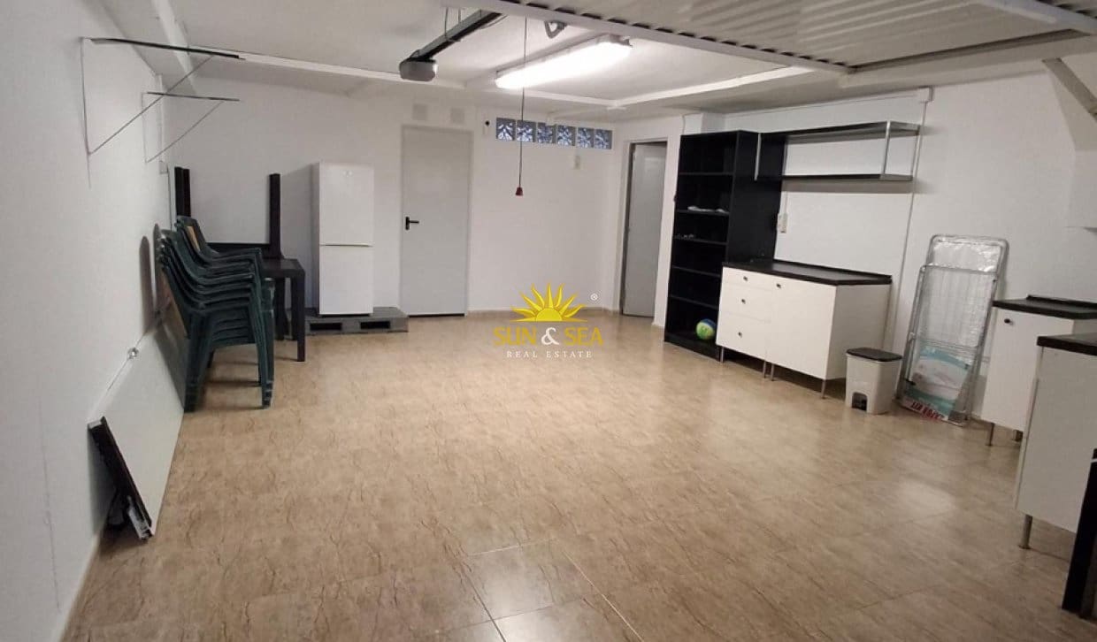 4 makuuhuone Omakotitalo lomavuokrausta paikassa Cabo de Palos mukana uima-altaan 
autotalli - 2 000 € (Ref: 9895163)