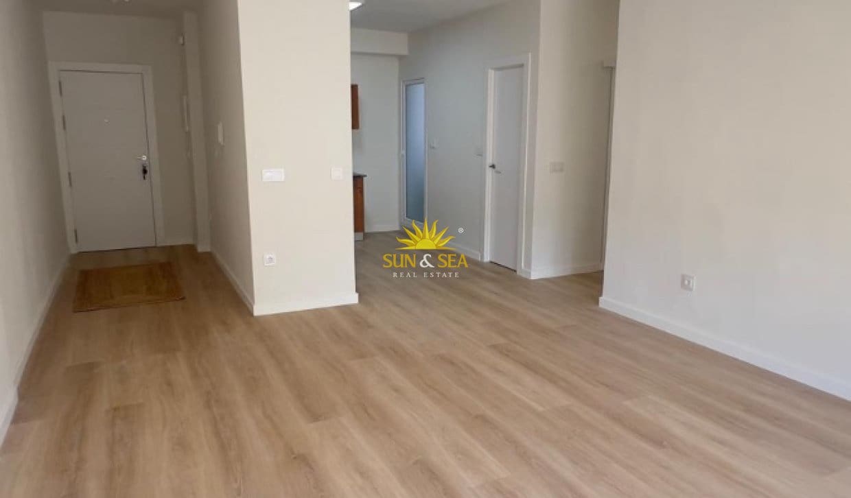 3 slaapkamer Appartement te huur in Murcia stad met garage - € 1.190 (Ref: 9895164)