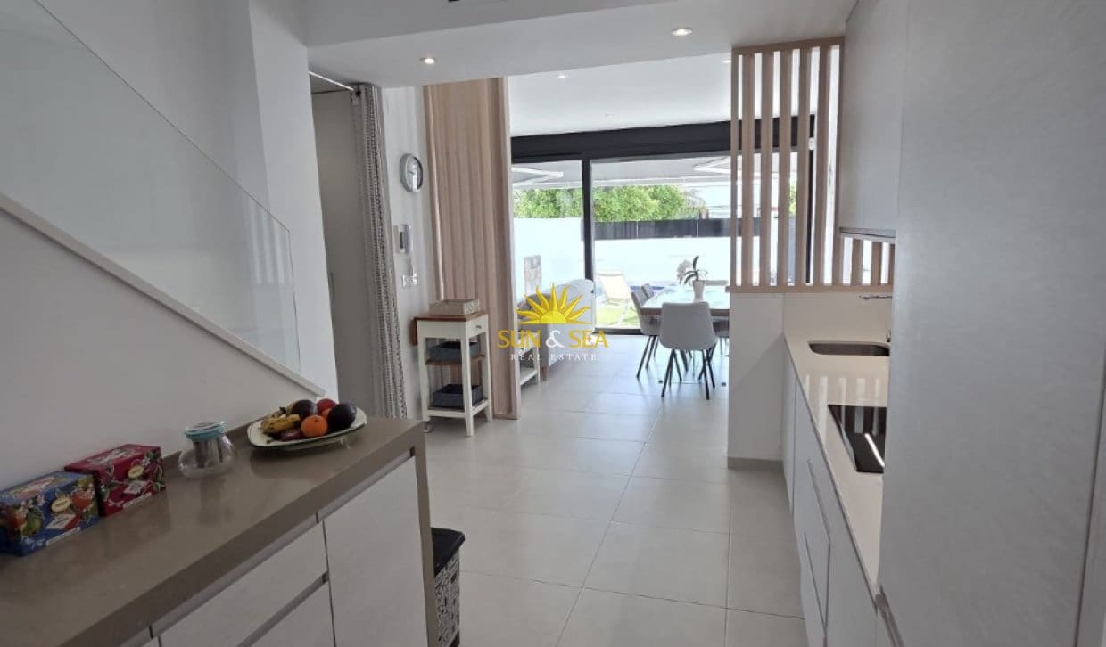 4 bedroom Townhouse for sale in San Pedro del Pinatar with pool - € 495,000 (Ref: 9895610)