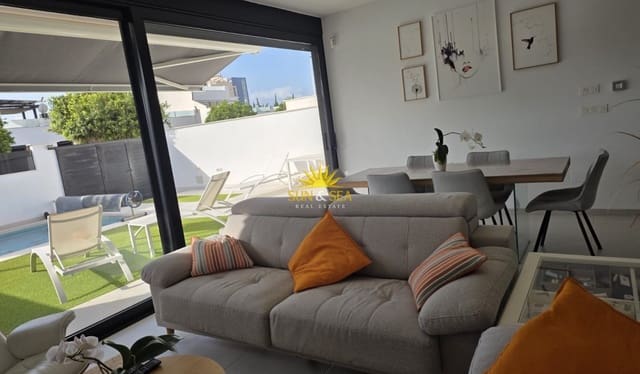 Casa de 4 habitaciones en San Pedro del Pinatar ciudad, San Pedro del Pinatar en venta con piscina - 495.000 € (Ref: 9895610)