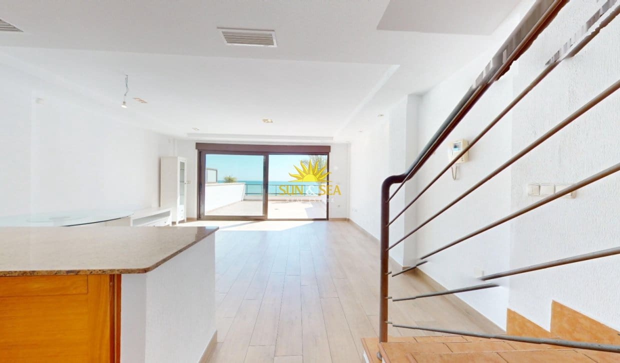 Apartamento de 3 habitaciones en Arenales del Sol en venta con piscina garaje - 525.000 € (Ref: 9896952)