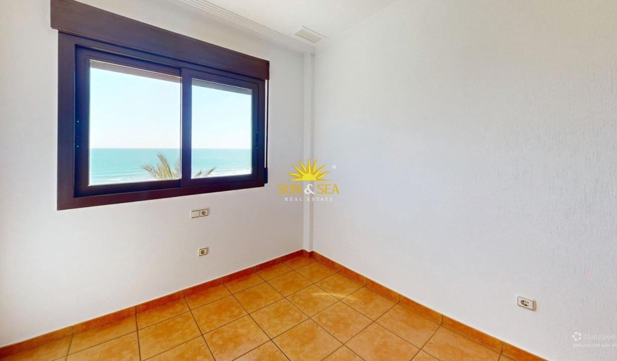 Apartamento de 3 habitaciones en Arenales del Sol en venta con piscina garaje - 525.000 € (Ref: 9896952)