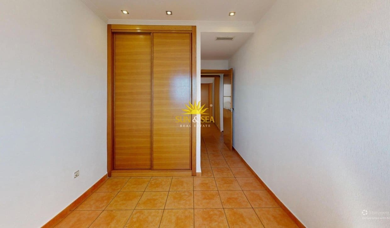 Apartamento de 3 habitaciones en Arenales del Sol en venta con piscina garaje - 525.000 € (Ref: 9896952)