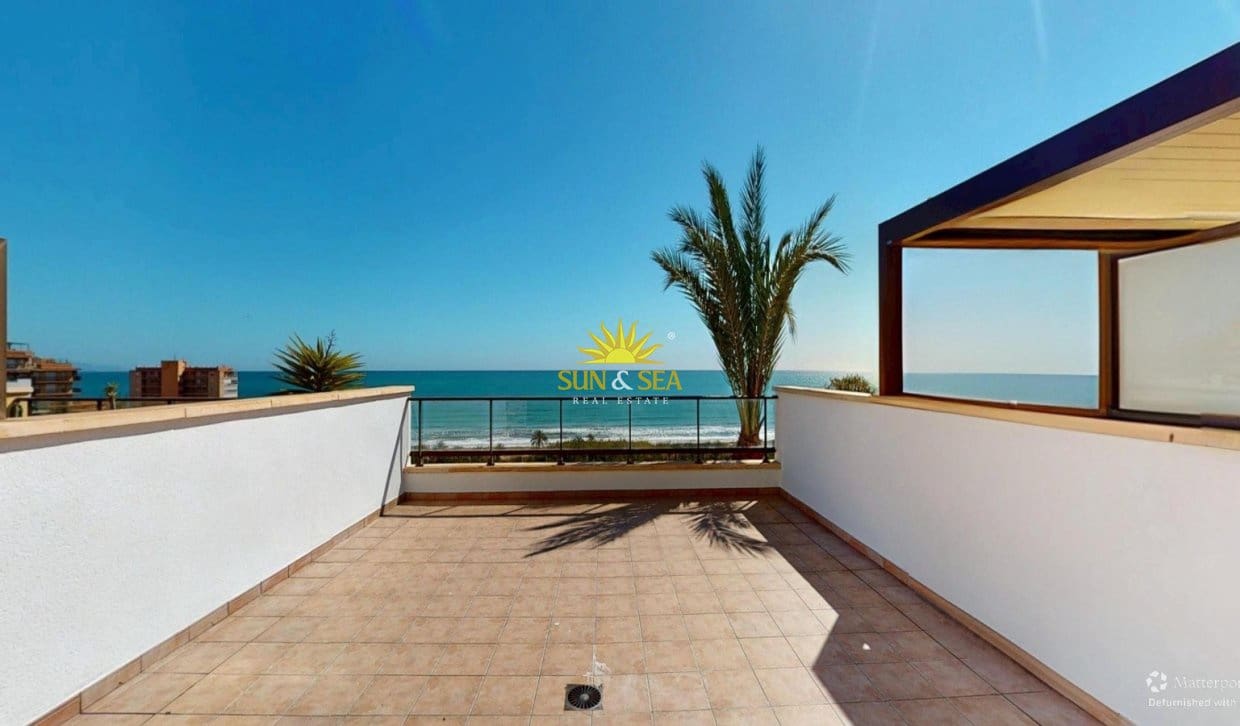 Apartamento de 3 habitaciones en Arenales del Sol en venta con piscina garaje - 525.000 € (Ref: 9896952)