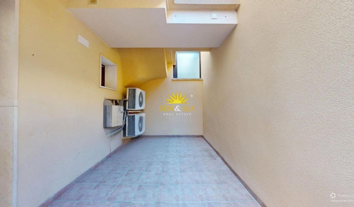 Apartamento de 3 habitaciones en Arenales del Sol en venta con piscina garaje - 525.000 € (Ref: 9896952)