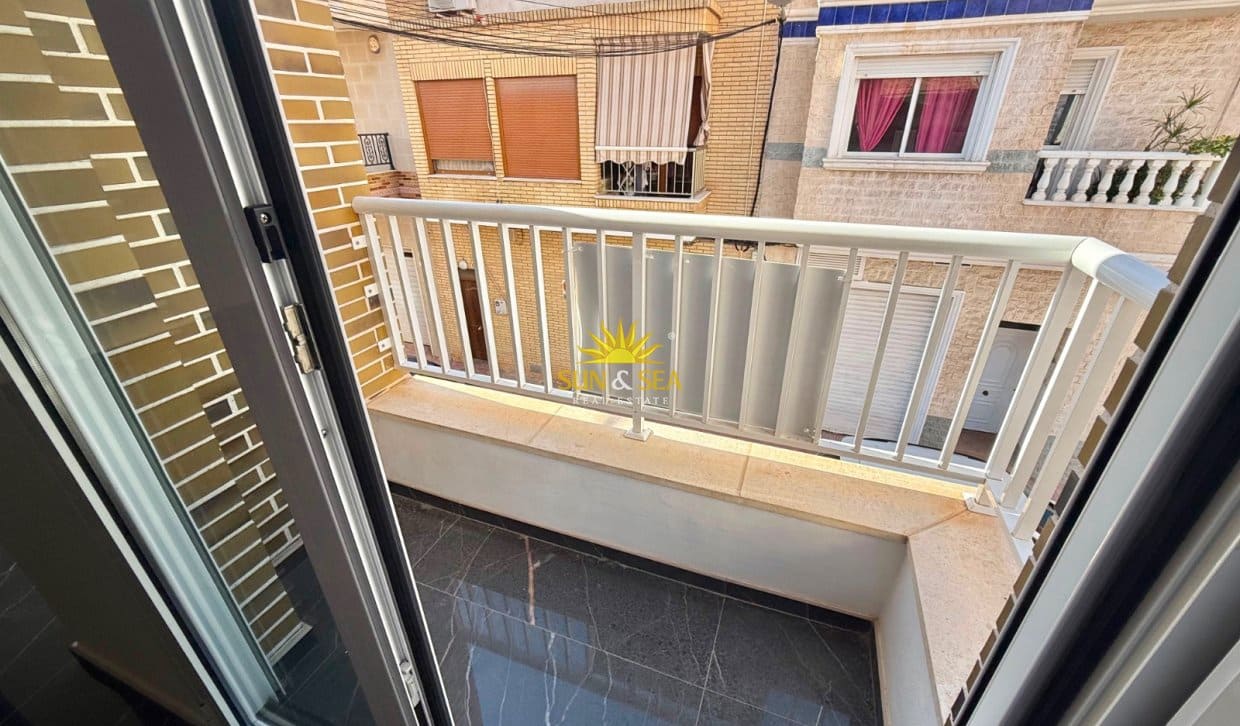 2 chambre Maison de Ville à vendre à Torrevieja avec garage - 280 000 € (Ref: 9896953)