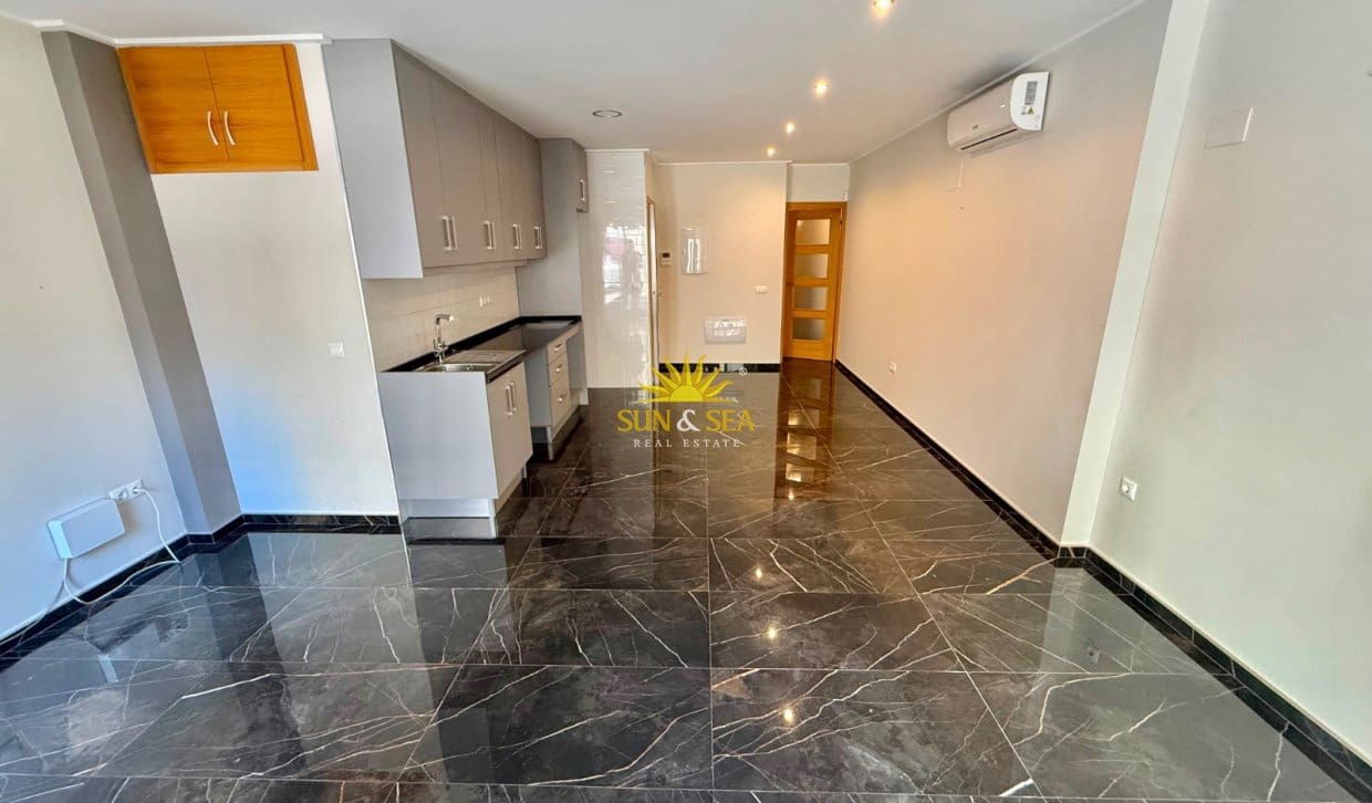2 chambre Maison de Ville à vendre à Torrevieja avec garage - 280 000 € (Ref: 9896953)
