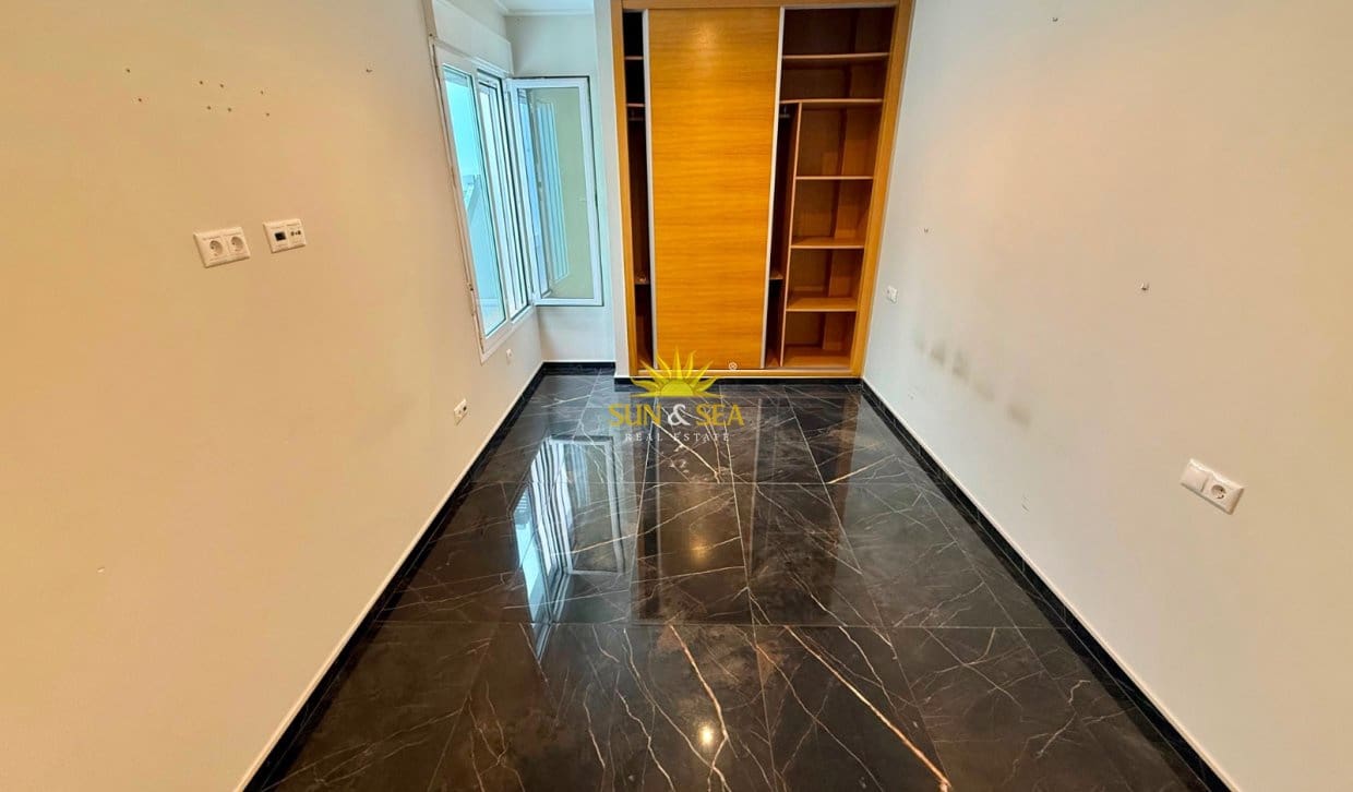 2 chambre Maison de Ville à vendre à Torrevieja avec garage - 280 000 € (Ref: 9896953)