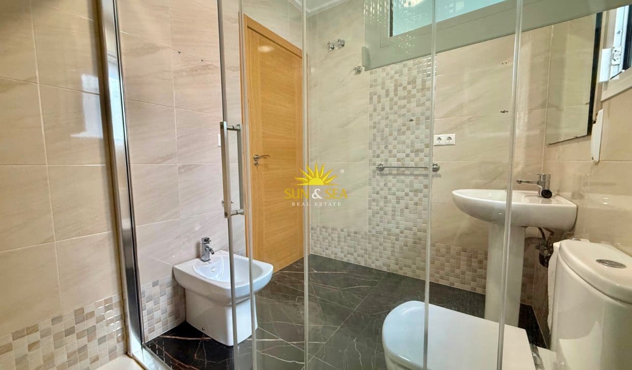 2 chambre Maison de Ville à vendre à Torrevieja avec garage - 280 000 € (Ref: 9896953)