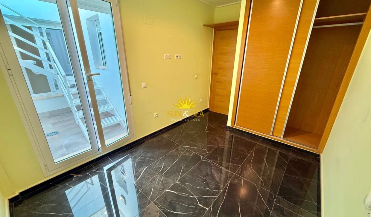 2 chambre Maison de Ville à vendre à Torrevieja avec garage - 280 000 € (Ref: 9896953)