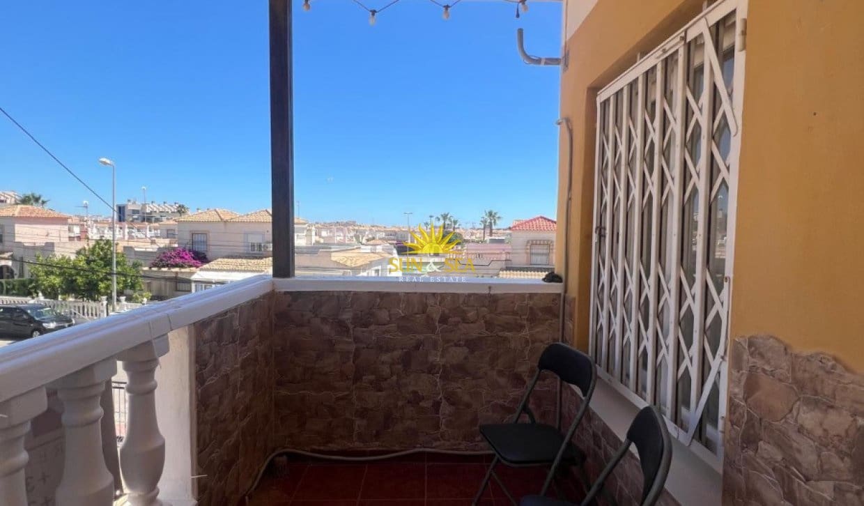 2 soverom Leilighet til salgs i Torrevieja - € 141 000 (Ref: 9897285)