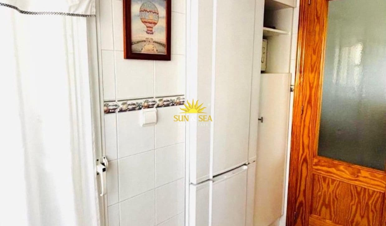 2 soveværelse Lejlighed til salg i Dehesa de Campoamor med swimmingpool - € 290.000 (Ref: 9897409)