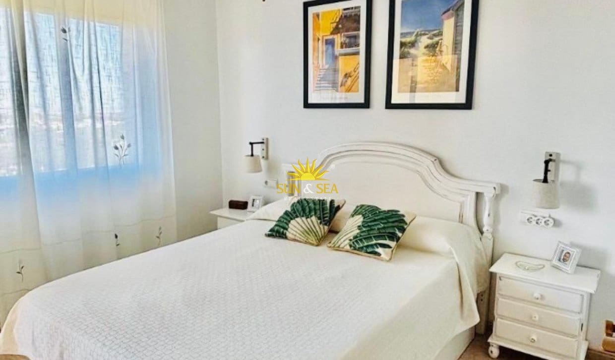 2 soveværelse Lejlighed til salg i Dehesa de Campoamor med swimmingpool - € 290.000 (Ref: 9897409)
