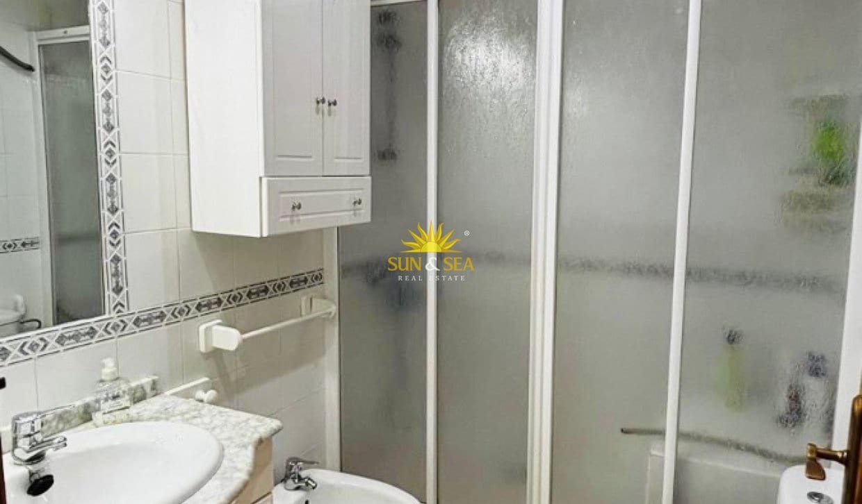 2 soveværelse Lejlighed til salg i Dehesa de Campoamor med swimmingpool - € 290.000 (Ref: 9897409)