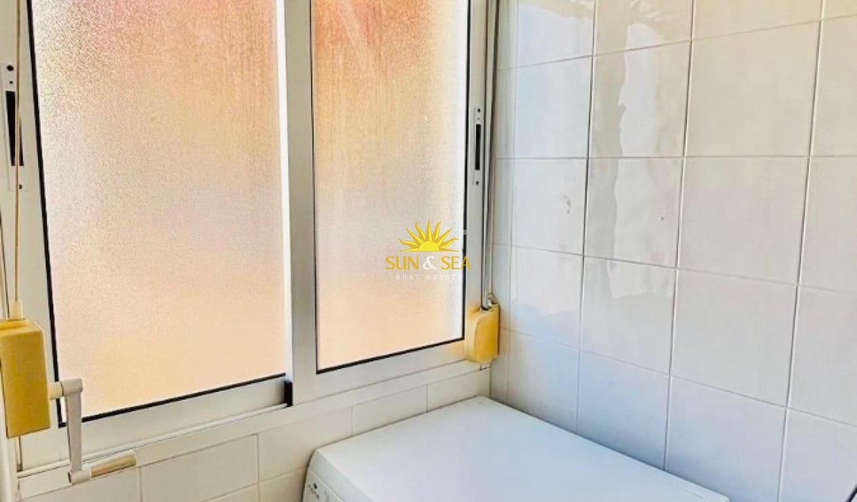 2 soveværelse Lejlighed til salg i Dehesa de Campoamor med swimmingpool - € 290.000 (Ref: 9897409)