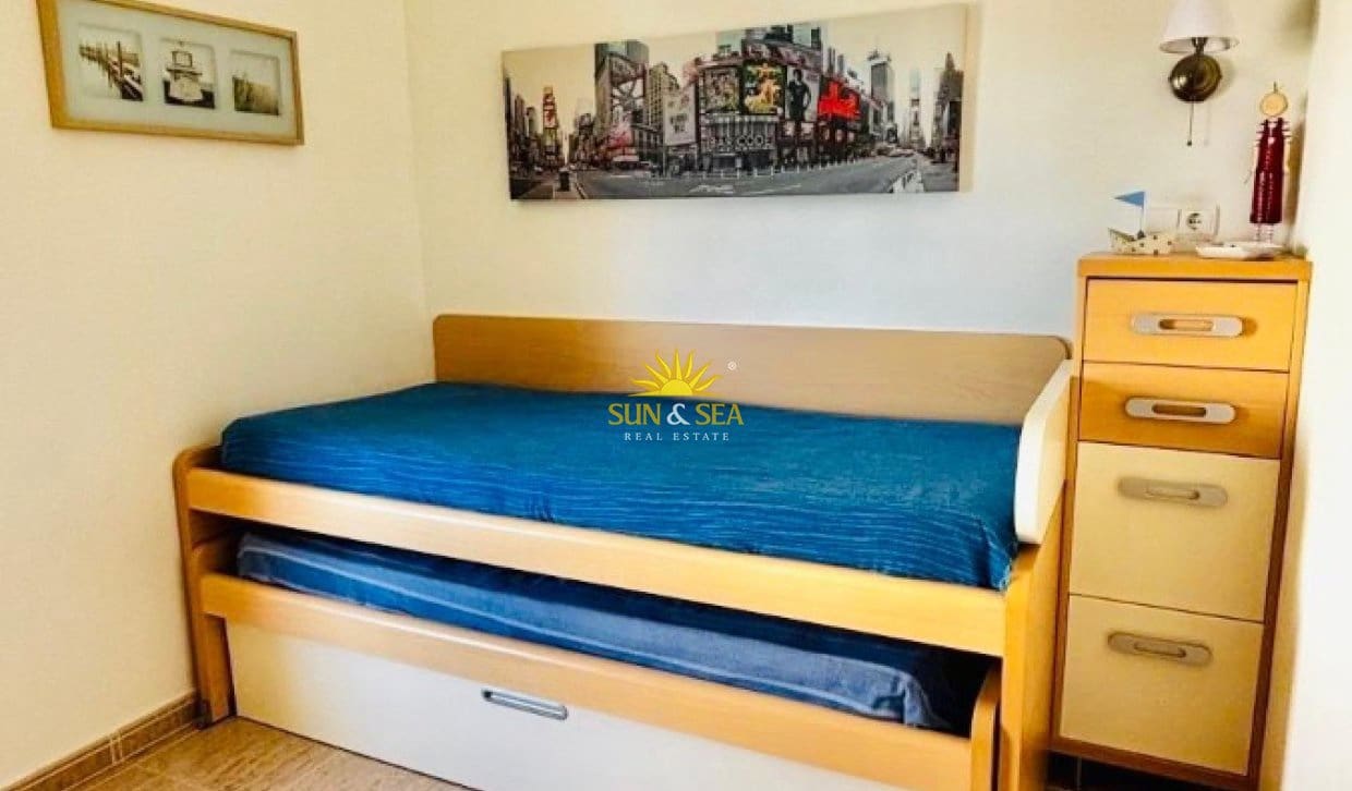 2 soveværelse Lejlighed til salg i Dehesa de Campoamor med swimmingpool - € 290.000 (Ref: 9897409)