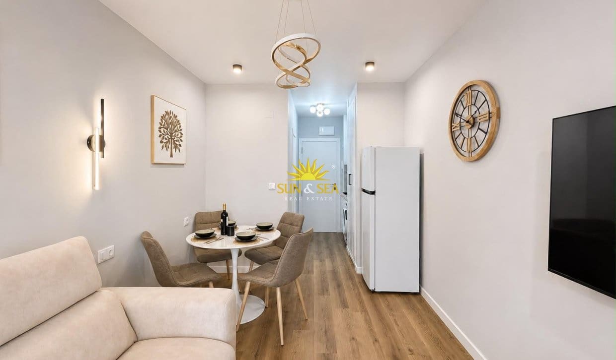 1 chambre Studio à vendre à Torrevieja - 95 000 € (Ref: 9898468)