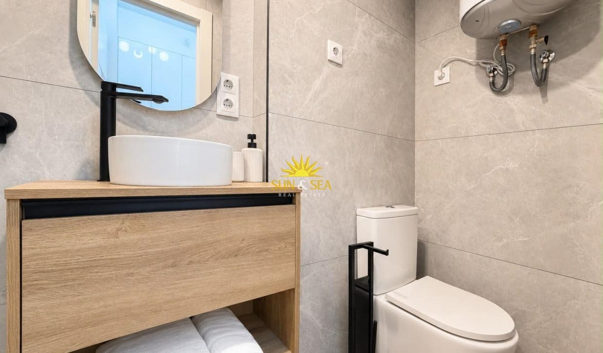 1 chambre Studio à vendre à Torrevieja - 95 000 € (Ref: 9898468)