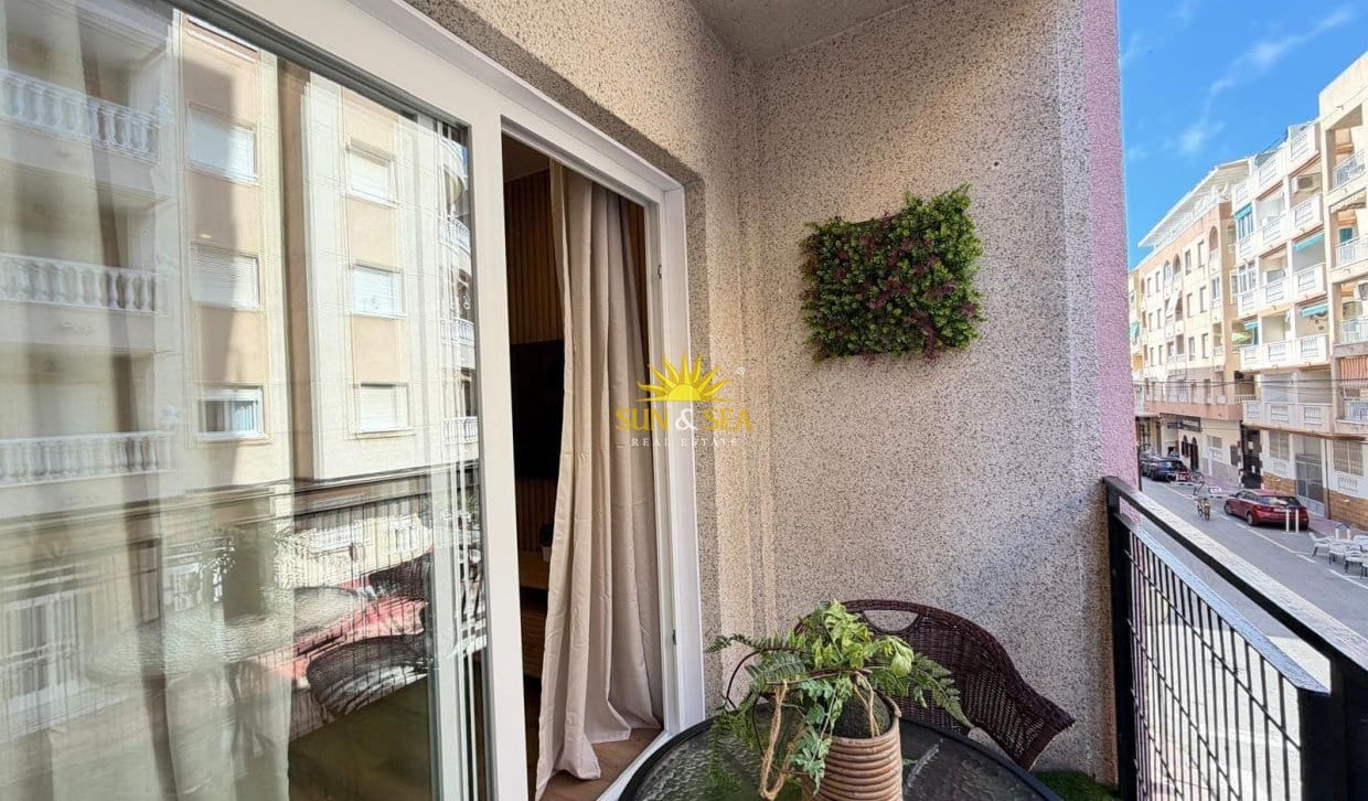 1 chambre Studio à vendre à Torrevieja - 95 000 € (Ref: 9898468)